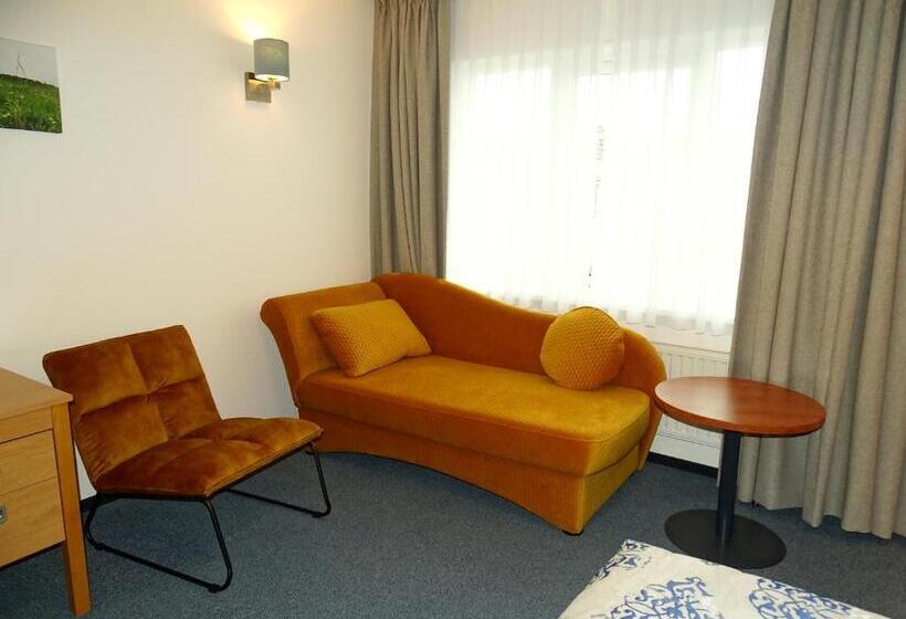 בית מלון כפרי Café Restaurant De Kroon