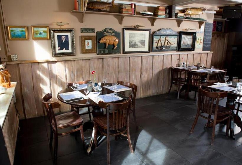 호텔 Café Restaurant Heineke