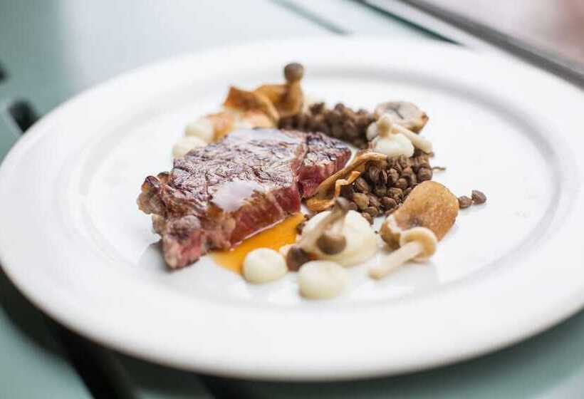 ホテル Café Restaurant T Raedhûs