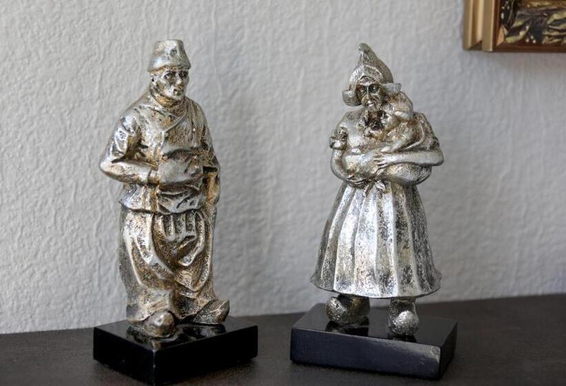 בית מלון כפרי Cafe Restaurant Van Den Hogen