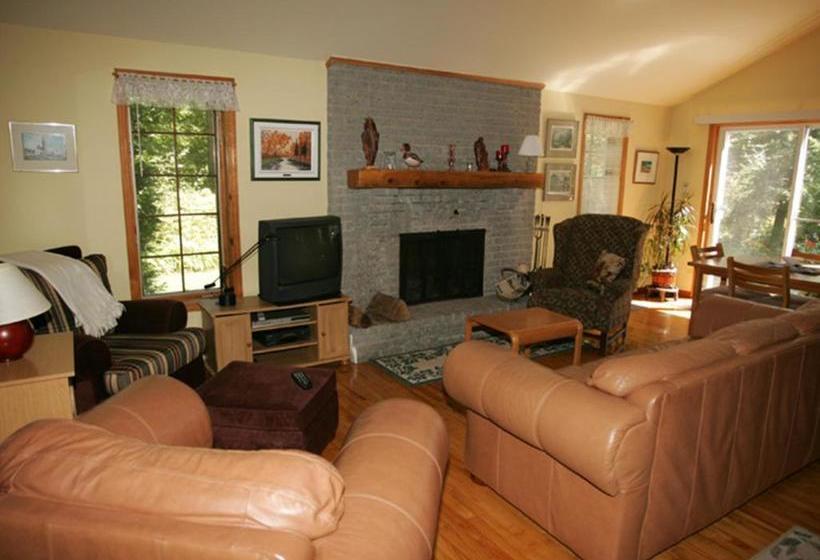 Chalet Au Bord De L Eau Le Nymphéa