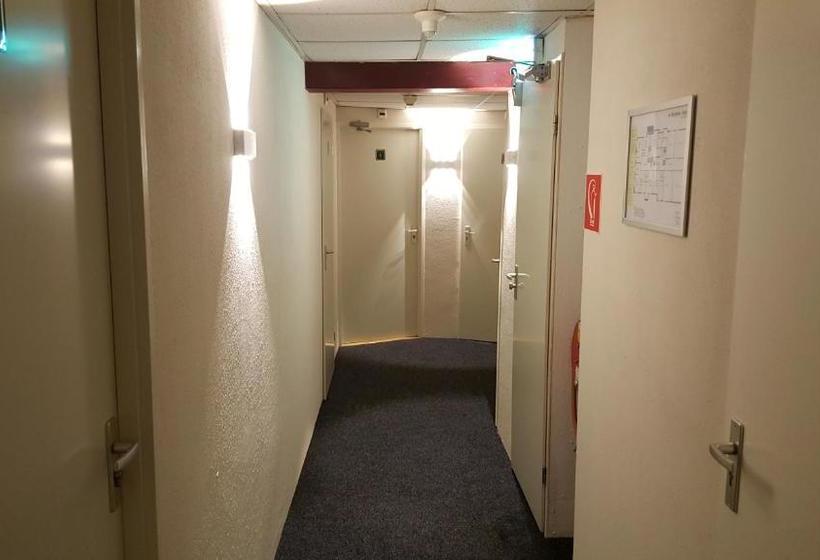 בית מלון כפרי De Rustende Jager