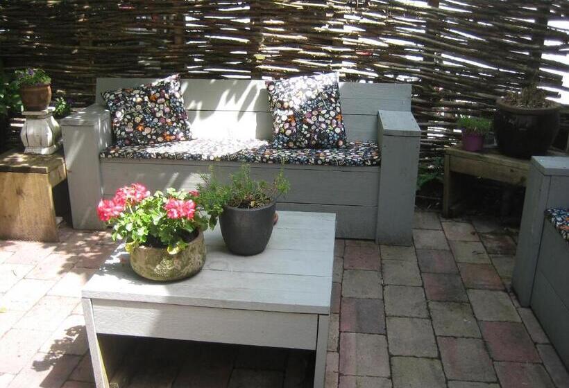 בית מלון כפרי De Waag