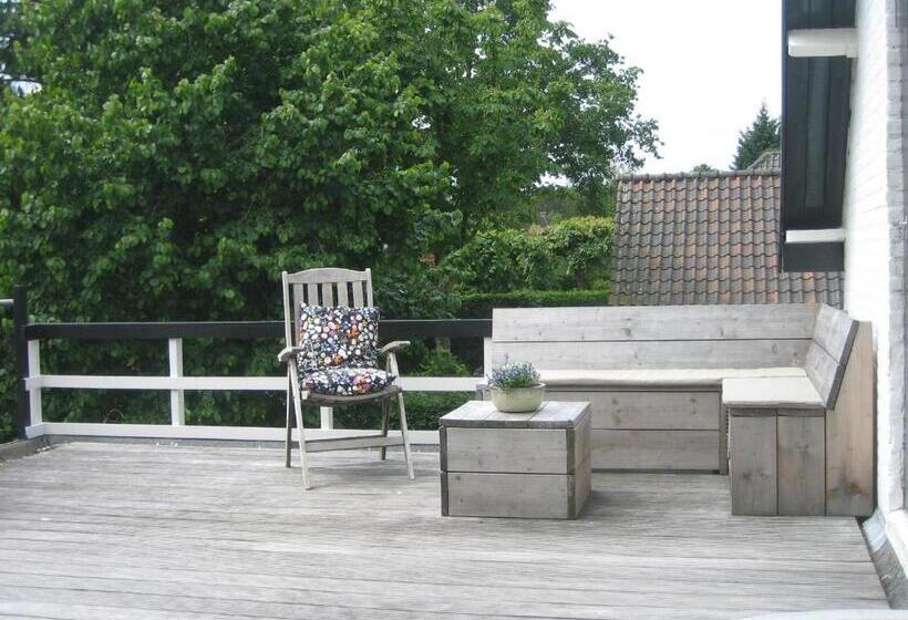 בית מלון כפרי De Waag