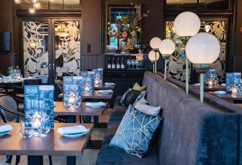 ホテル De Zwaan Delden