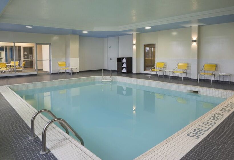 בית מלון כפרי Fairfield Inn & Suites By Marriott Ottawa Kanata