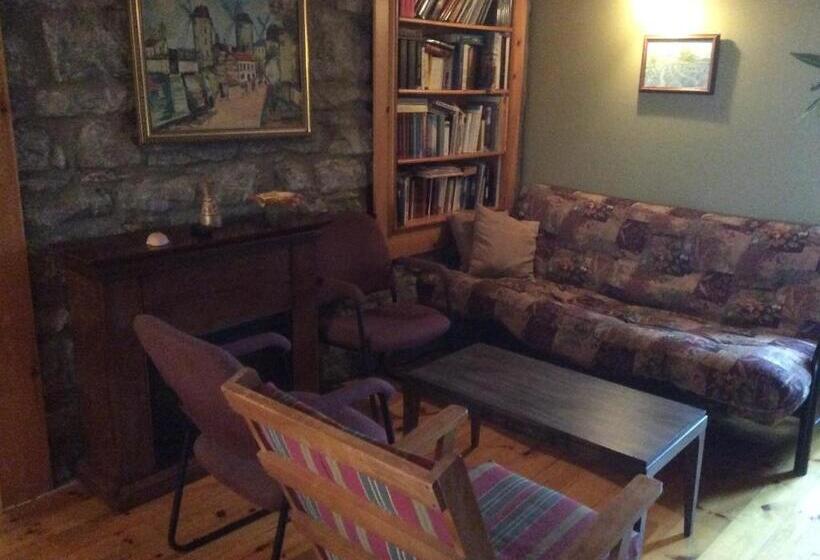 Отель Hostellerie Du Suroît