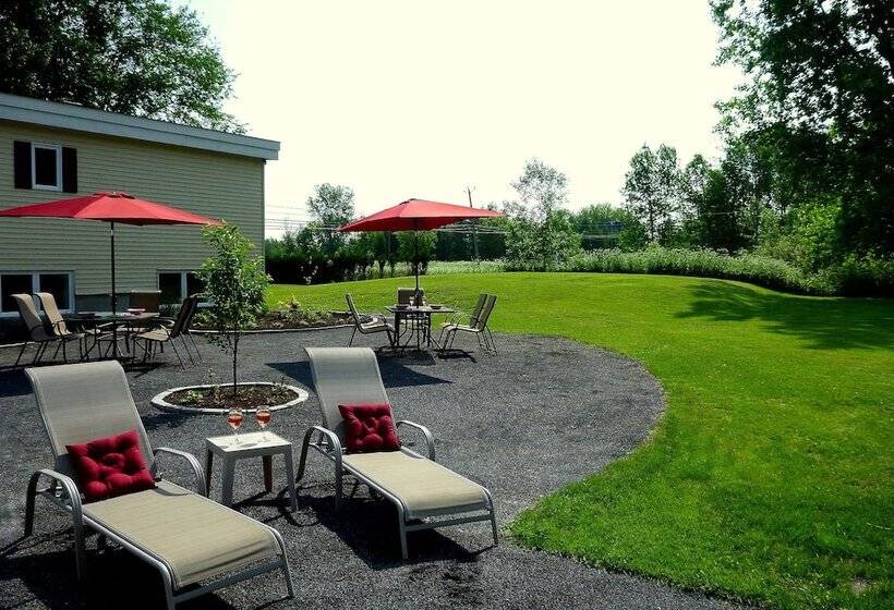 Отель Hôtel Auberge Objectif Santé