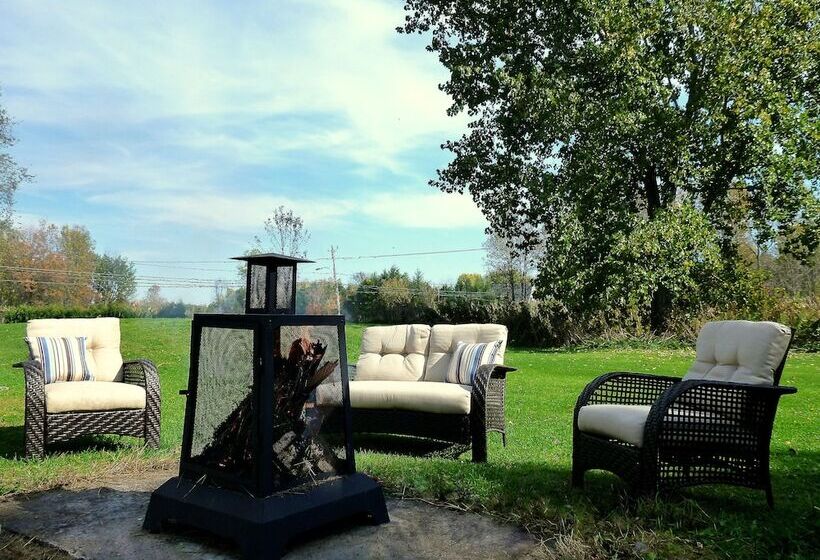 Отель Hôtel Auberge Objectif Santé