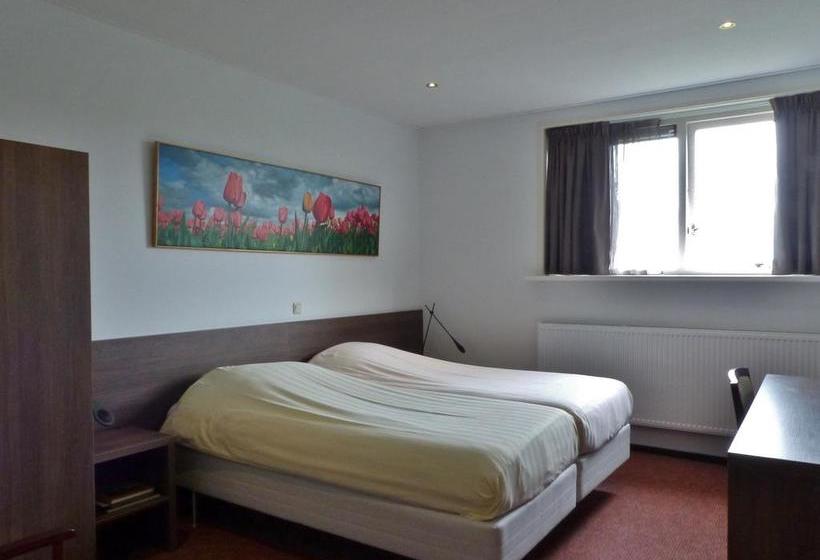 Отель In Den Stallen