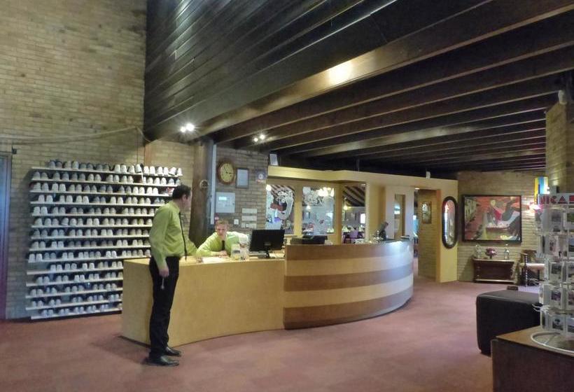 Отель In Den Stallen