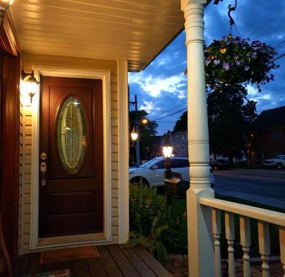 호텔 Inn On The Harbour