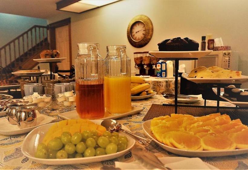 호텔 Inn On The Harbour