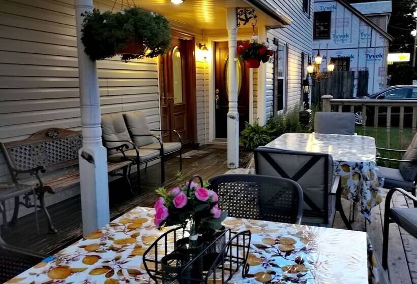 호텔 Inn On The Harbour