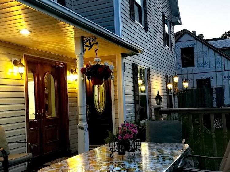 호텔 Inn On The Harbour