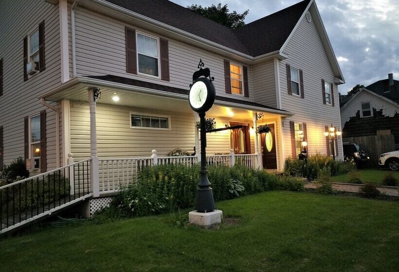 호텔 Inn On The Harbour