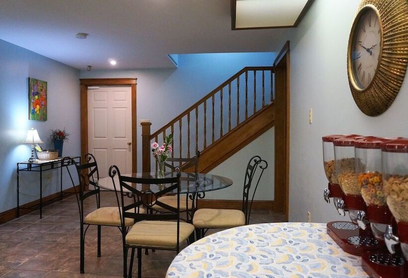 호텔 Inn On The Harbour