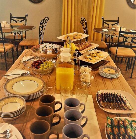 فندق Inn On The Harbour