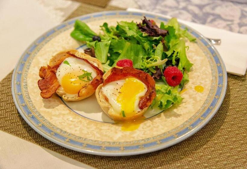 호텔 Inn On The Harbour