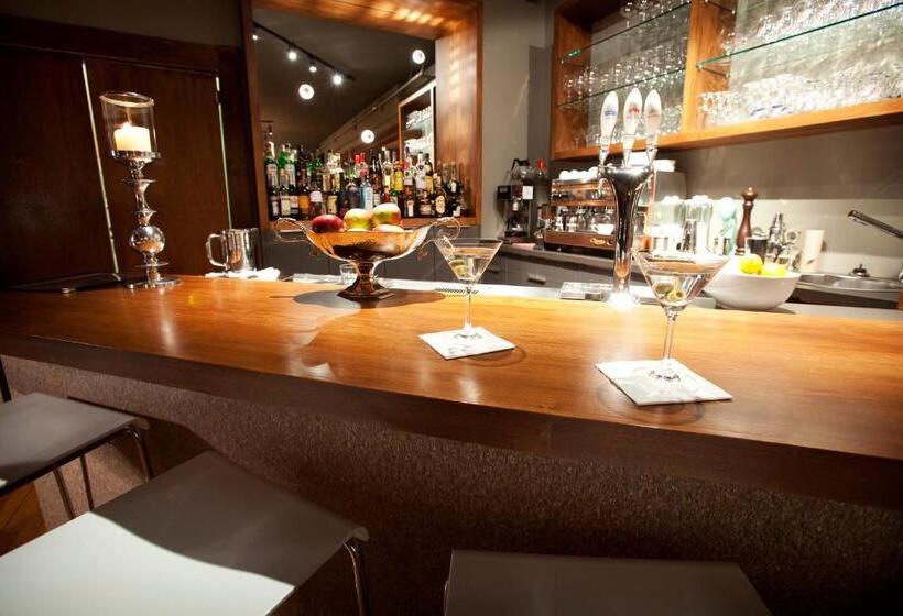 ホテル Le Pleasant Hôtel & Café