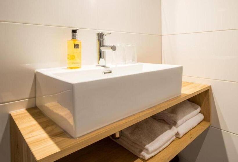 בית מלון כפרי Ludiek Eten En Slapen