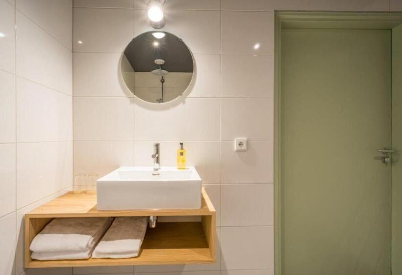 בית מלון כפרי Ludiek Eten En Slapen