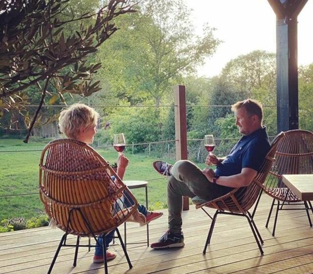 בית מלון כפרי Ludiek Eten En Slapen