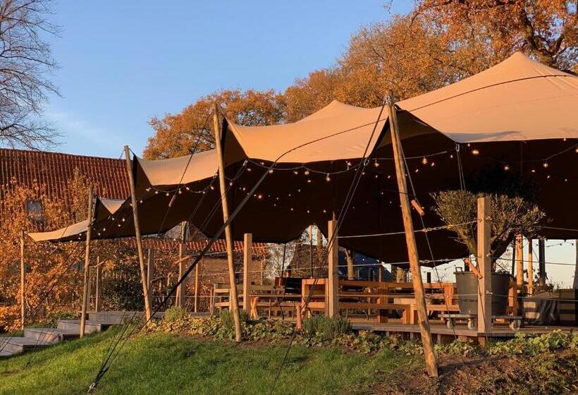 בית מלון כפרי Ludiek Eten En Slapen