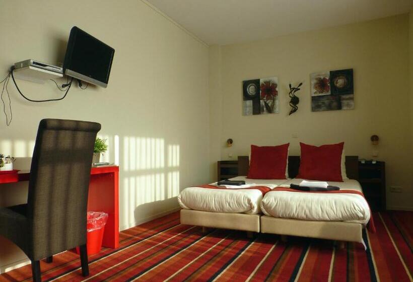 Отель Restaurant Het Roode Hert