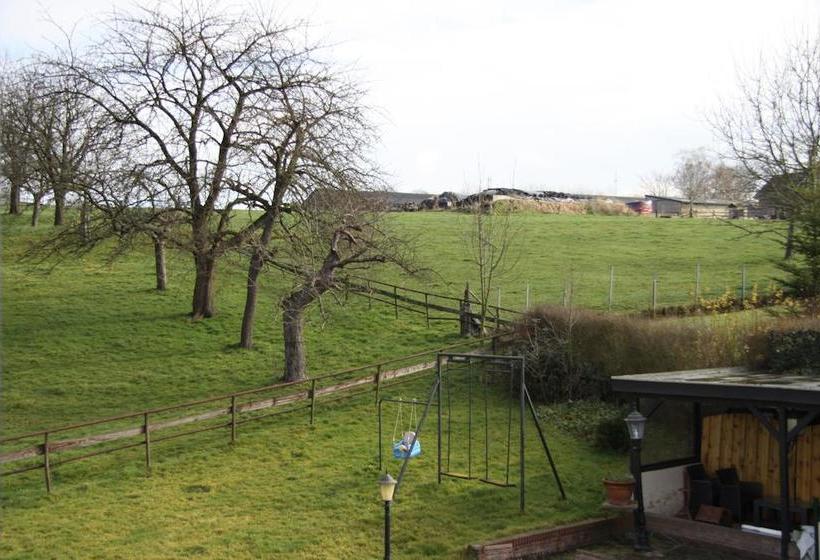 בית מלון כפרי Op De Beek