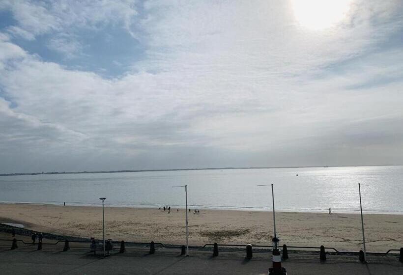 호텔 Restaurant Solskin