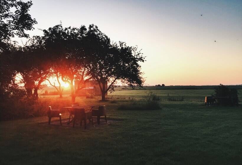 בית מלון כפרי & Restaurant Weidumerhout