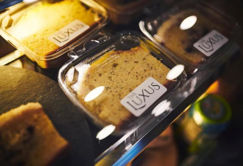 Отель The Luxus Boutique