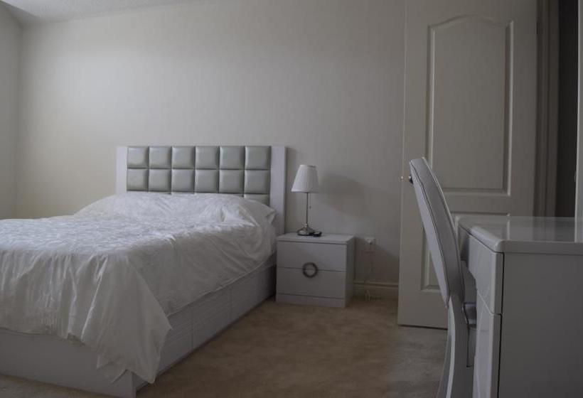 Markham Hostel
