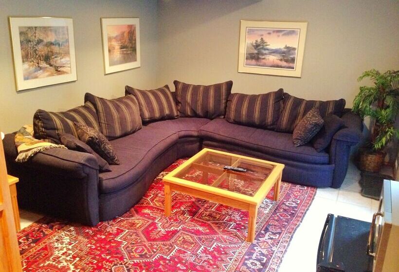 Mcdougall Lane Bed & Breakfast