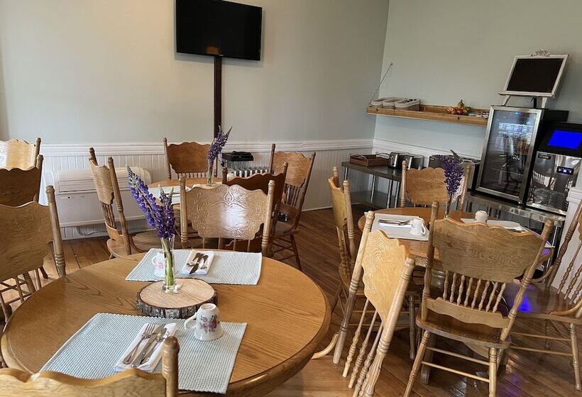 Mclean House Bed & Breakfast