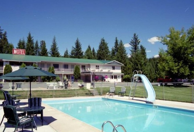 מוטל Clearwater Country Inn