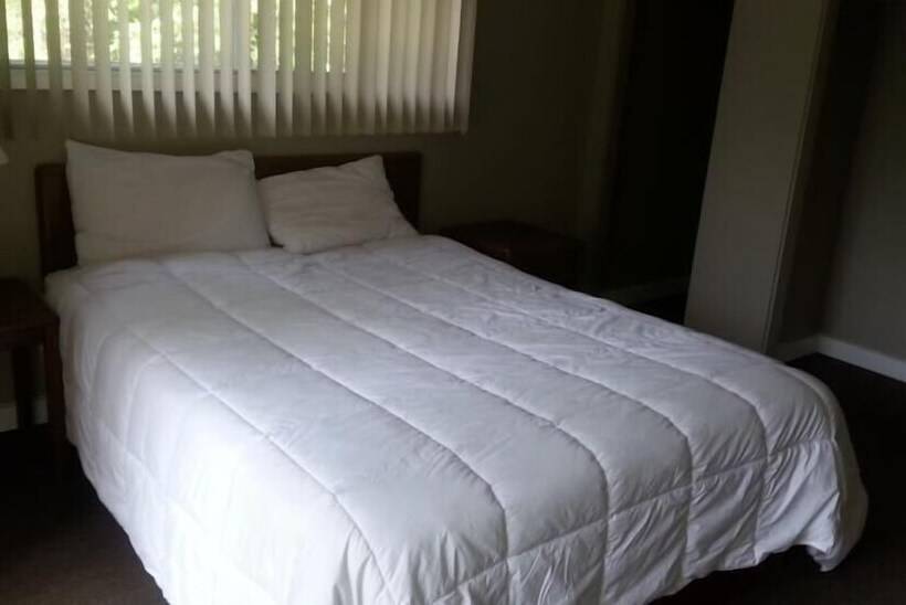 מוטל Clearwater Country Inn