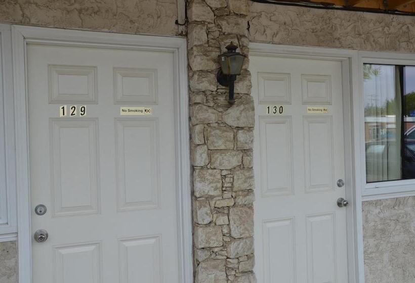 מוטל Coachman Inn