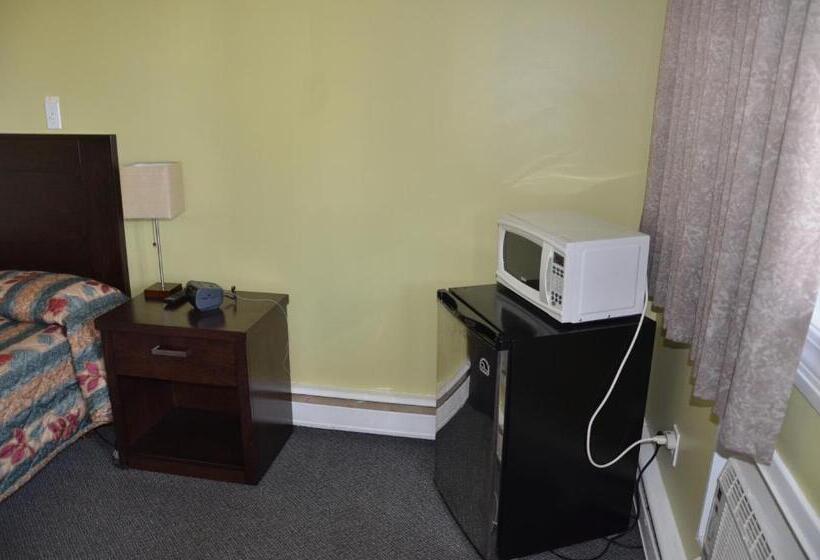 מוטל Coachman Inn