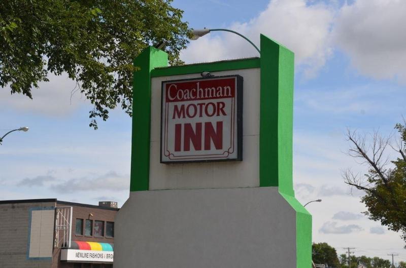 מוטל Coachman Inn