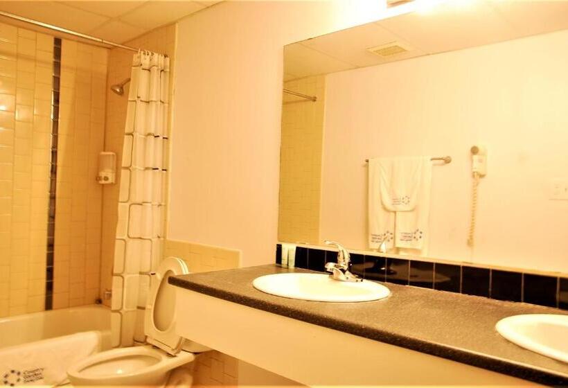 فندق على الطريق Country Garden Inn