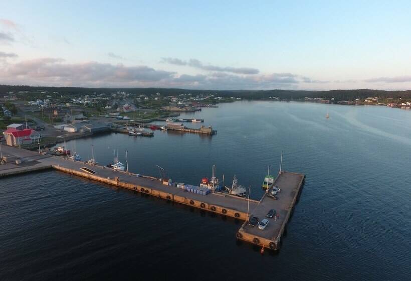 فندق على الطريق Fortress Inn Louisbourg