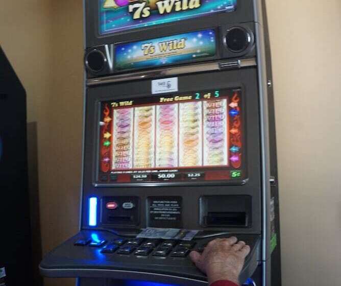 فندق على الطريق Fortress Inn Louisbourg