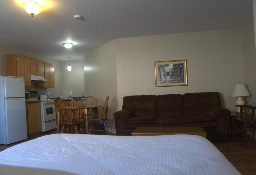 فندق على الطريق Fortress Inn Louisbourg