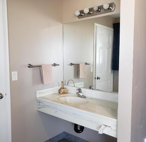 فندق على الطريق Lamplighter Inn