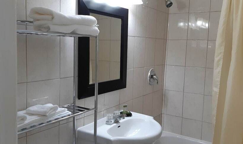 モーテル Nipissing Inn