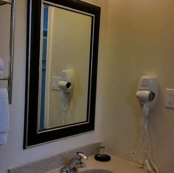 モーテル Nipissing Inn