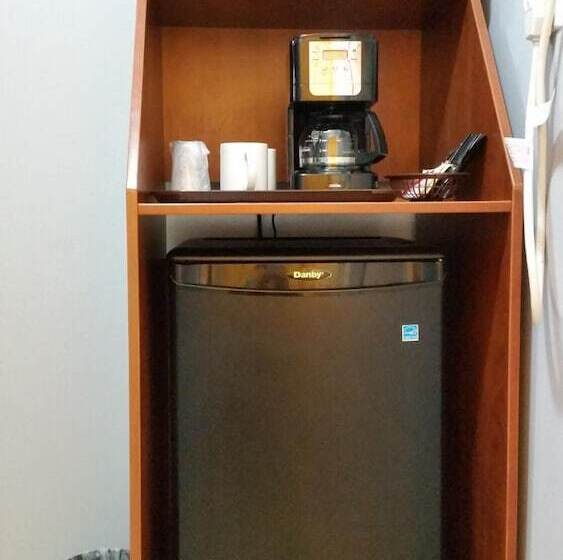 モーテル Nipissing Inn