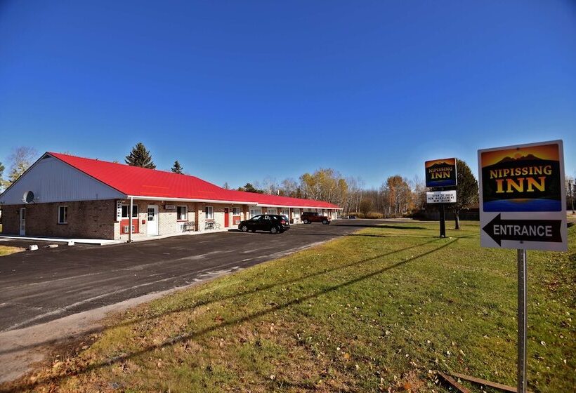 モーテル Nipissing Inn